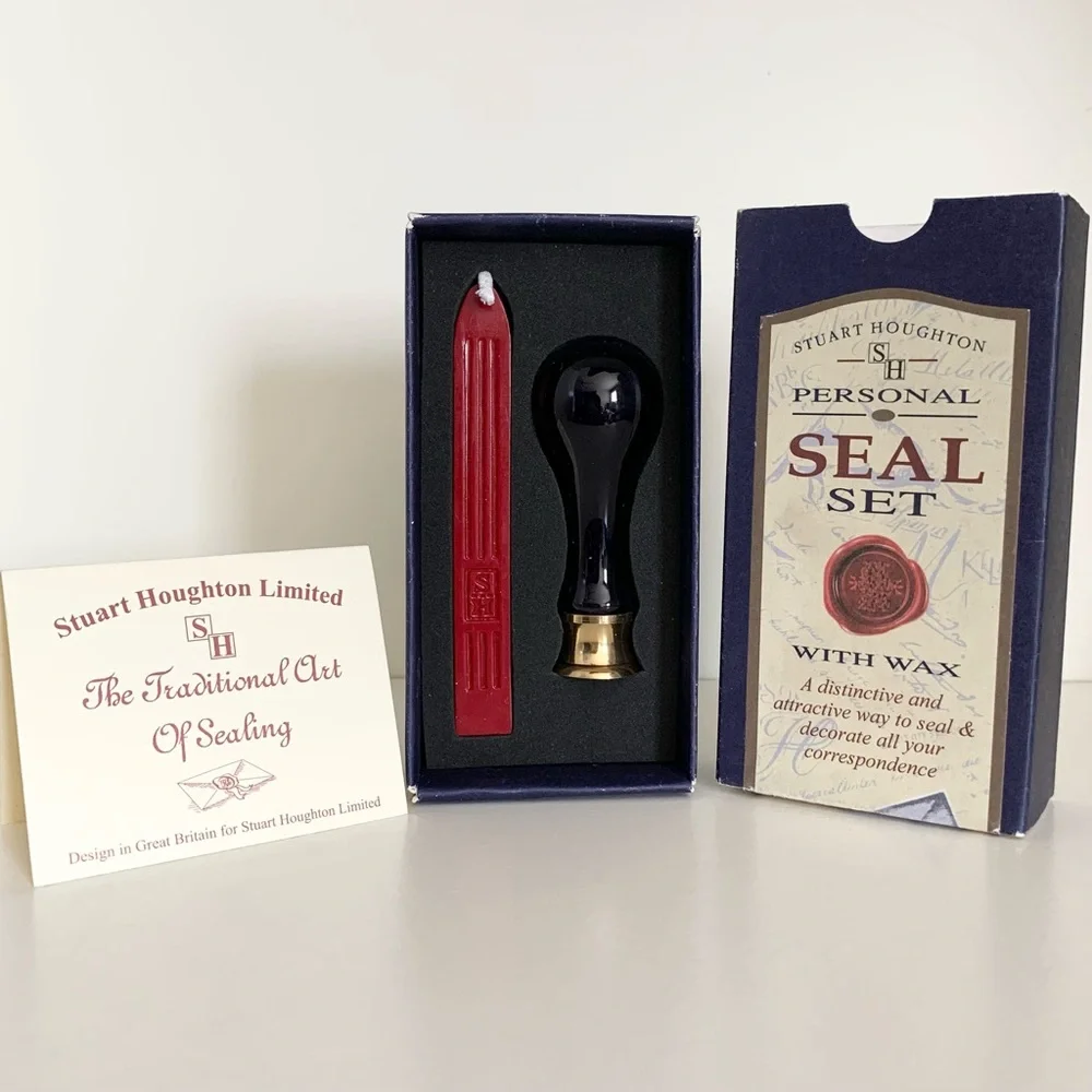 Hold Vintage F Monogram glass Wax Seal